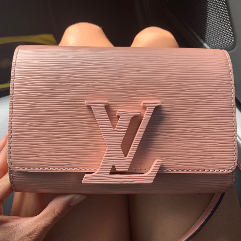 Louis Vuitton epi leather bag